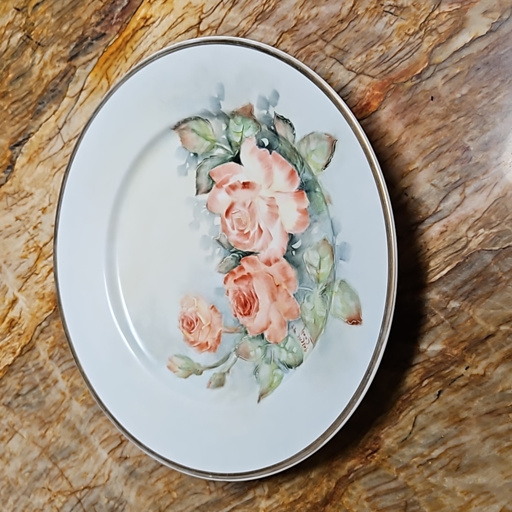 THE CELLAR Opulence dinner plate dish